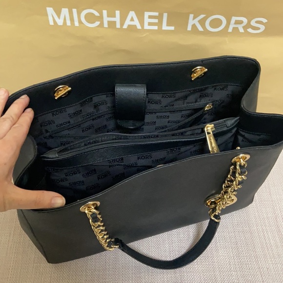 Michael Kors chain large tote NWOT - Picture 4 of 16